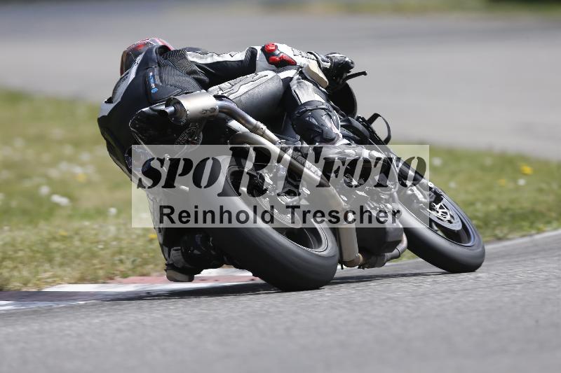 Archiv-2025/05 14.04.2025 Plüss Moto Sport ADR/Freies Fahren/backside